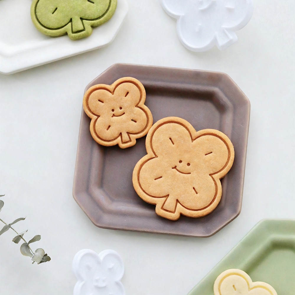 Lucky Four-Leaf Clover Cookie  - Kitchen Baking Molds recensie en prijs