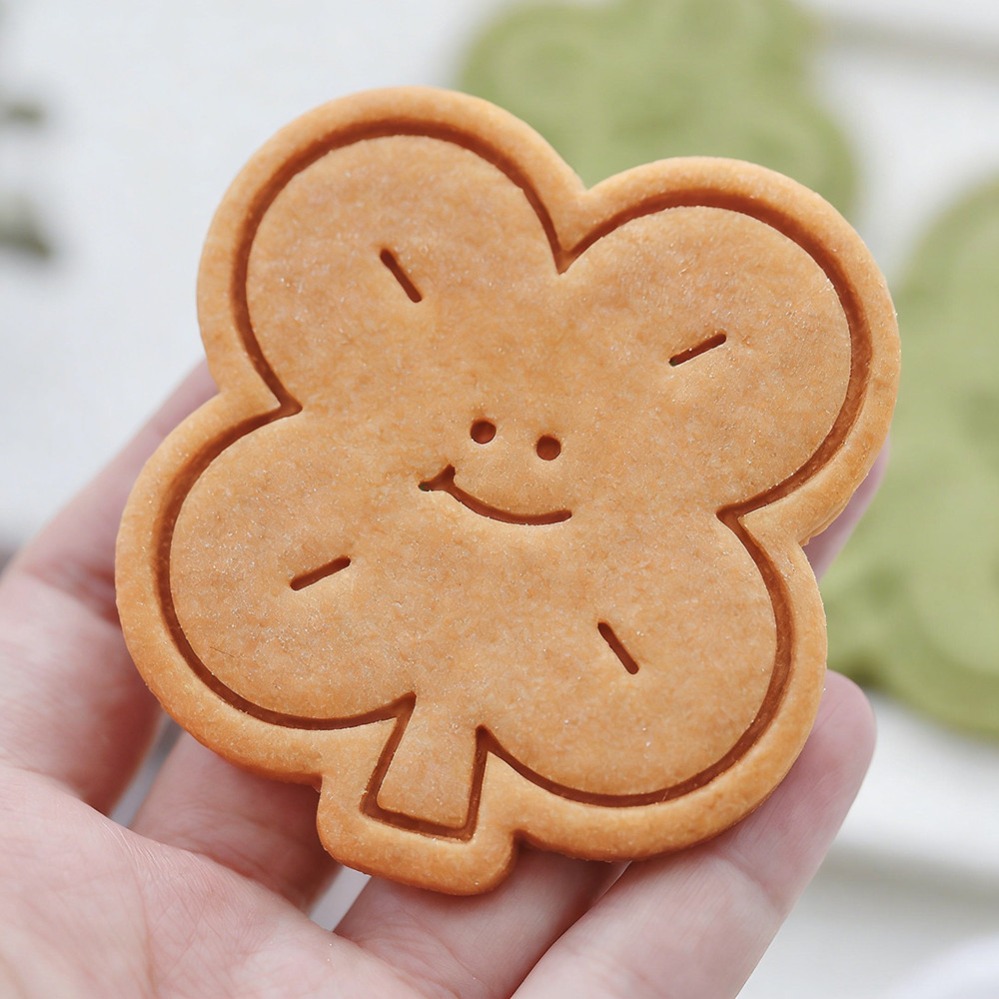 Lucky Four-Leaf Clover Cookie  - Kitchen Baking Molds recensie en prijs